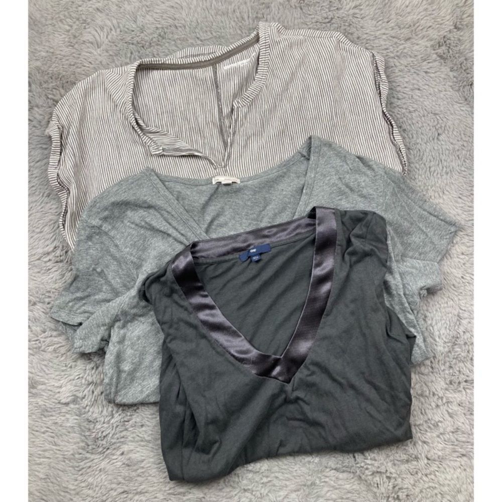 Grey medium shirt bundle